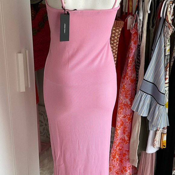 🛑🛑🛑🌸HALTER MIDI DRESS - Picture 4 of 5